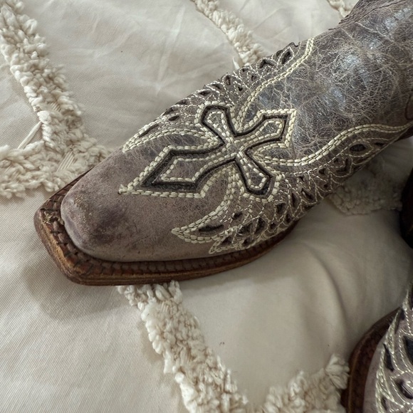 Corral Women’s Sequin Cross and Wings Inlay Western Boots - Picture 10 of 12